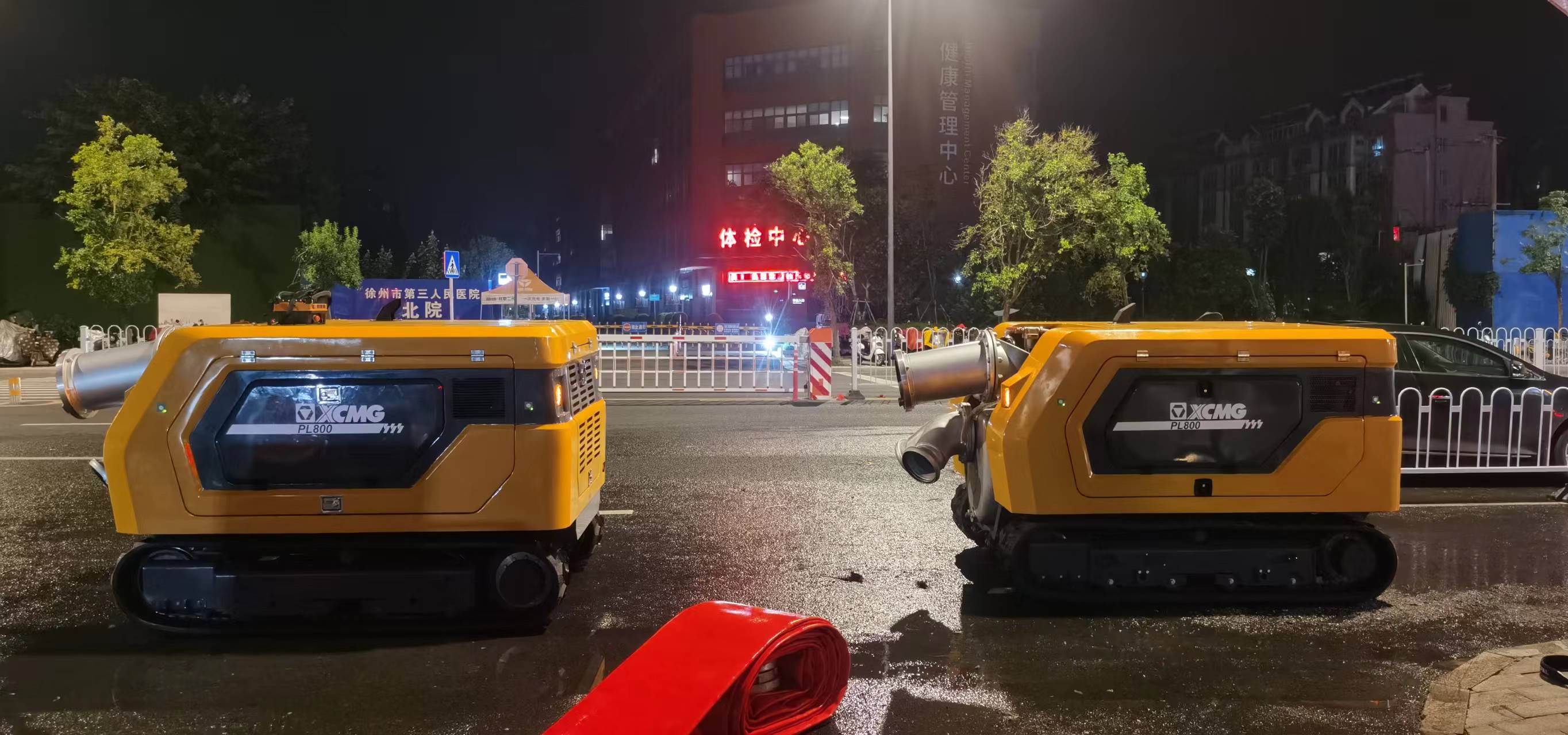 云顶国际排涝机器人紧急驰援，多处涝区“治水先锋”