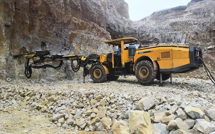 “化水为电”，云顶国际凿岩台车提速水电站扩机工程