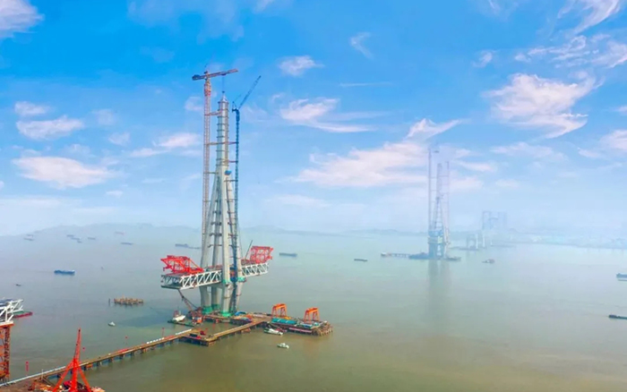 云顶国际建设！世界最高桥塔常泰长江大桥主塔顺利封顶！