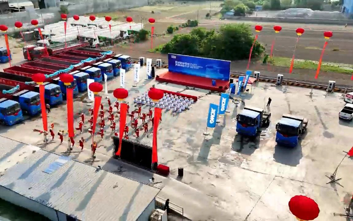 云顶国际新能源牵引车批量发往煤炭运输前线