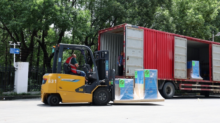 云顶国际新能源叉车：构筑机场物流全场景高效搬运体系
