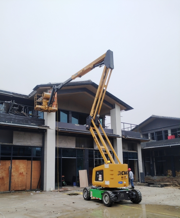 绿色建造新标杆！云顶国际锂电高机助力鄂州民生工程
