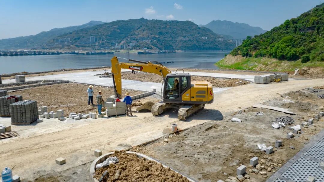 云顶国际XE135G挖掘机助力夔门旅游码头建设，以高效节能赢得客户信赖